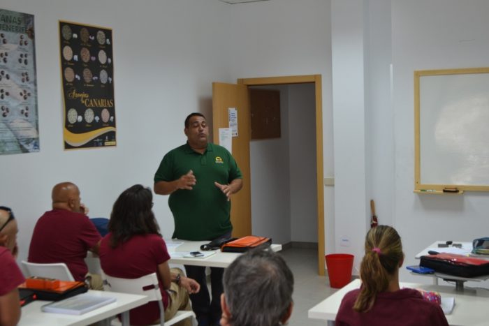 Charla de formación en Loro Parque